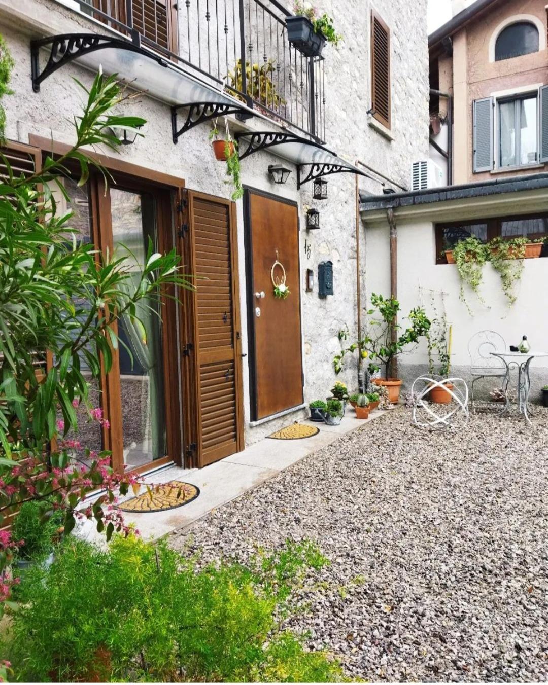 B&B Cristalli Di Luce Albavilla ภายนอก รูปภาพ